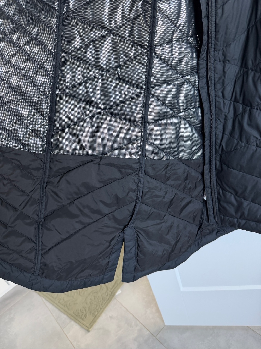 Columbia Women's Heavenly Long Vest in Black - XL - Picture 3 of 8